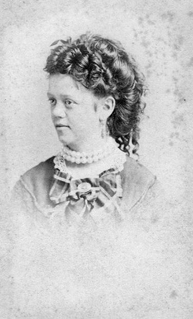 resized_redvelvet_p04C=Aunt Marie von Schueller.jpg